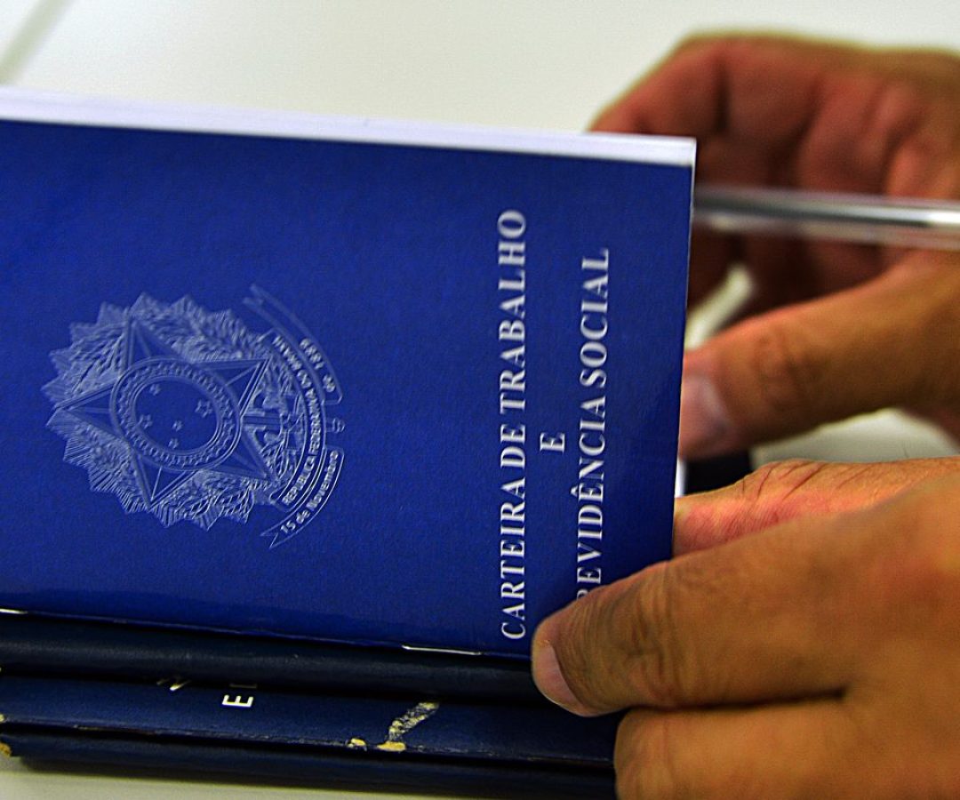 Novos prazos para licença-paternidade valem a partir de 2027; entenda