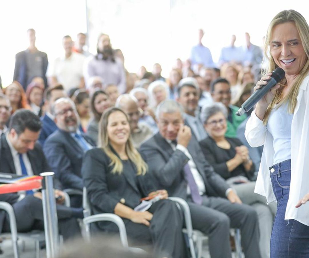 Celina Leão envia projeto para reajuste de 25% em funções gratificadas da educação