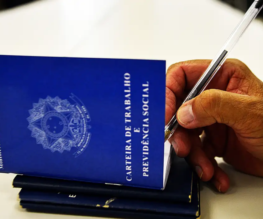 Agências do trabalhador abrem a semana com 760 vagas de emprego disponíveis