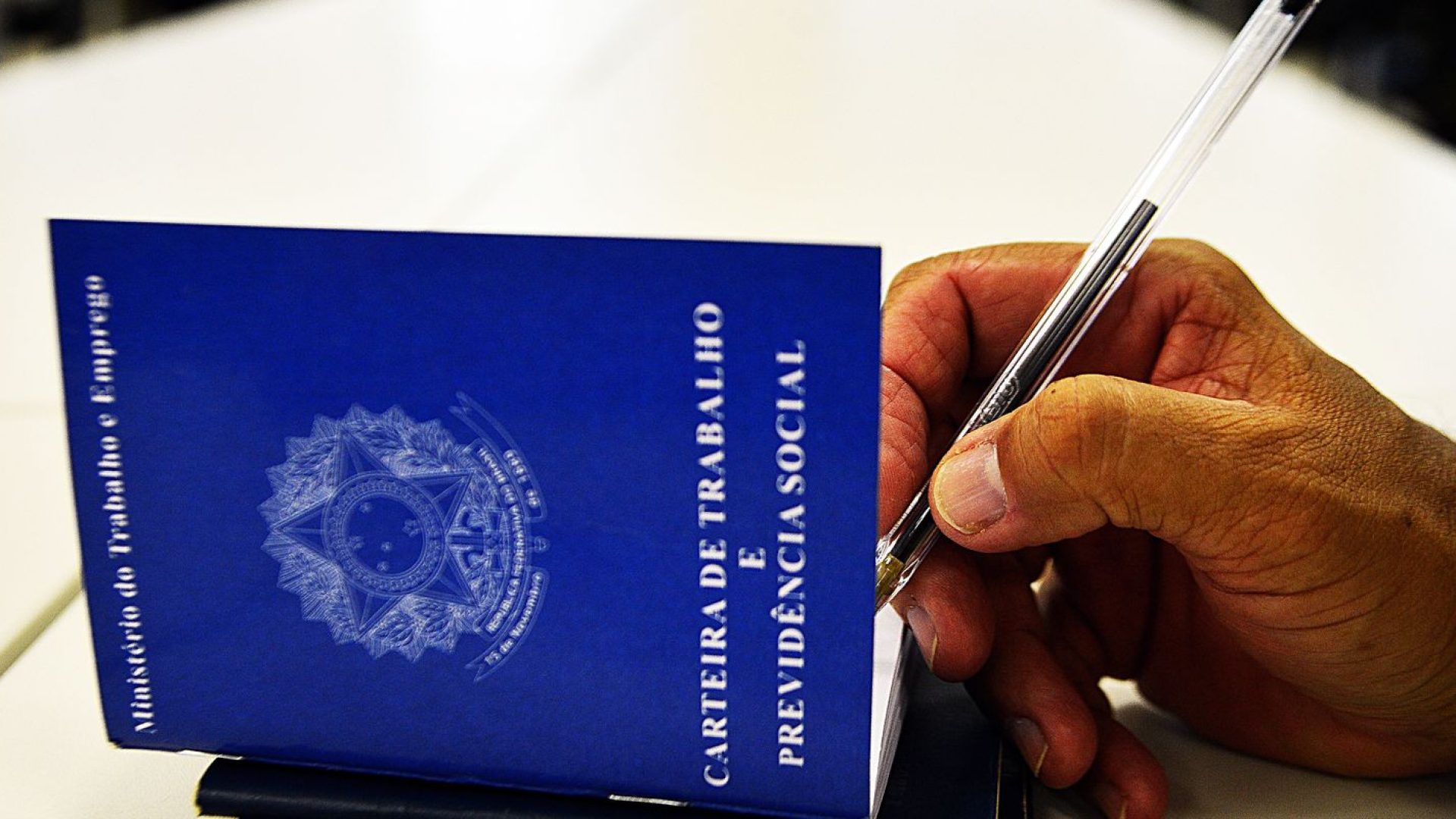 Dezenove estados e DF têm em 2025 o menor desemprego já registrado