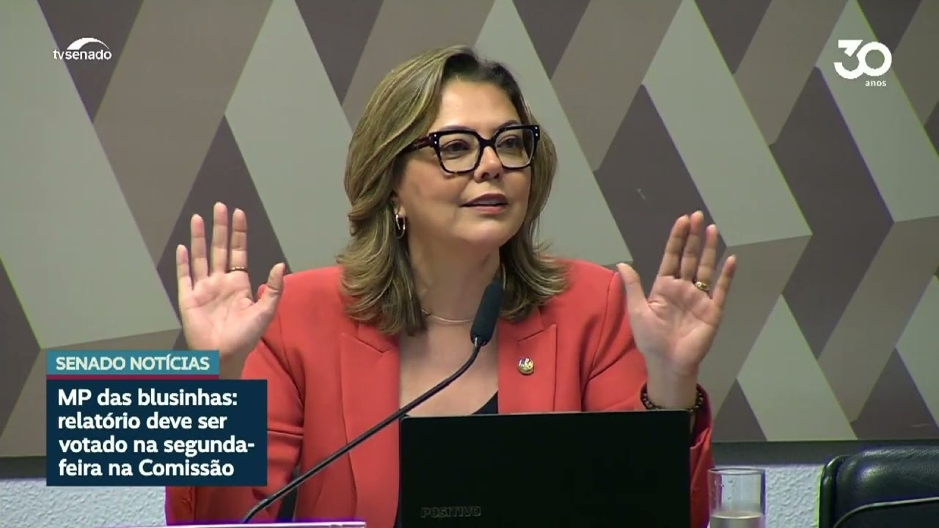 Leila Barros é favorável à MP que isenta compras internacionais de até US$ 50 — Senado Notícias