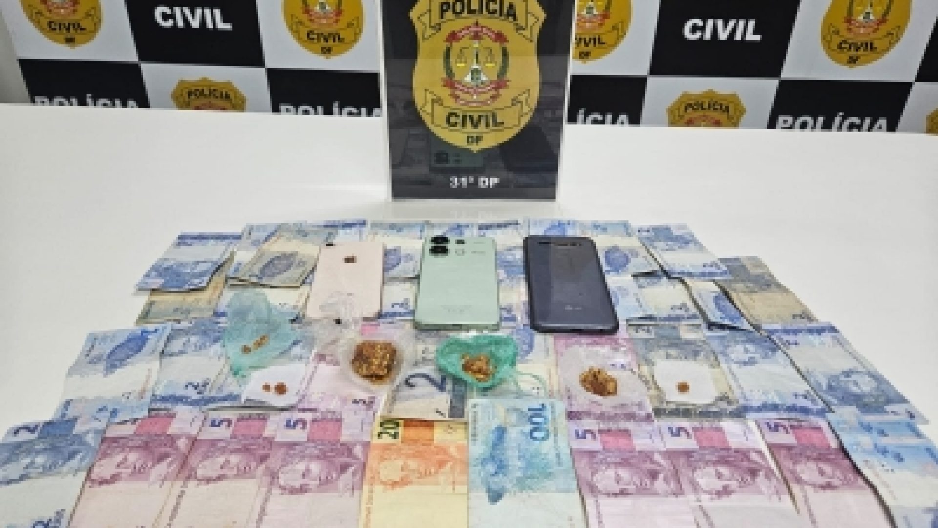 31ª DP prende traficante de 23 anos que voltou a vender drogas após ser solto com tornozeleira eletrônica