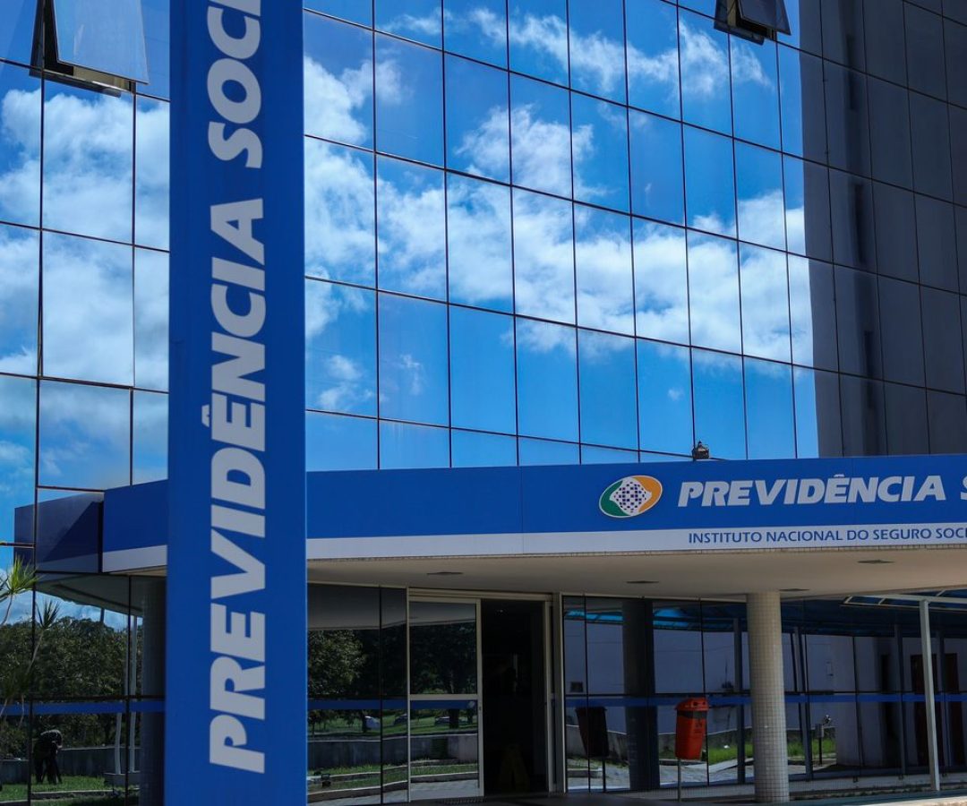 Dino vota para anular regra que reduziu aposentadoria por invalidez