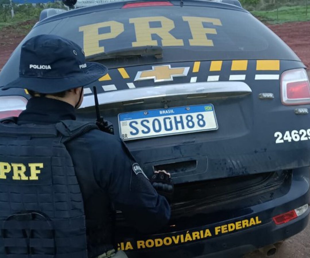 PRF prende suspeito de feminicídio em operação rápida que interceptou fuga pela BR-020