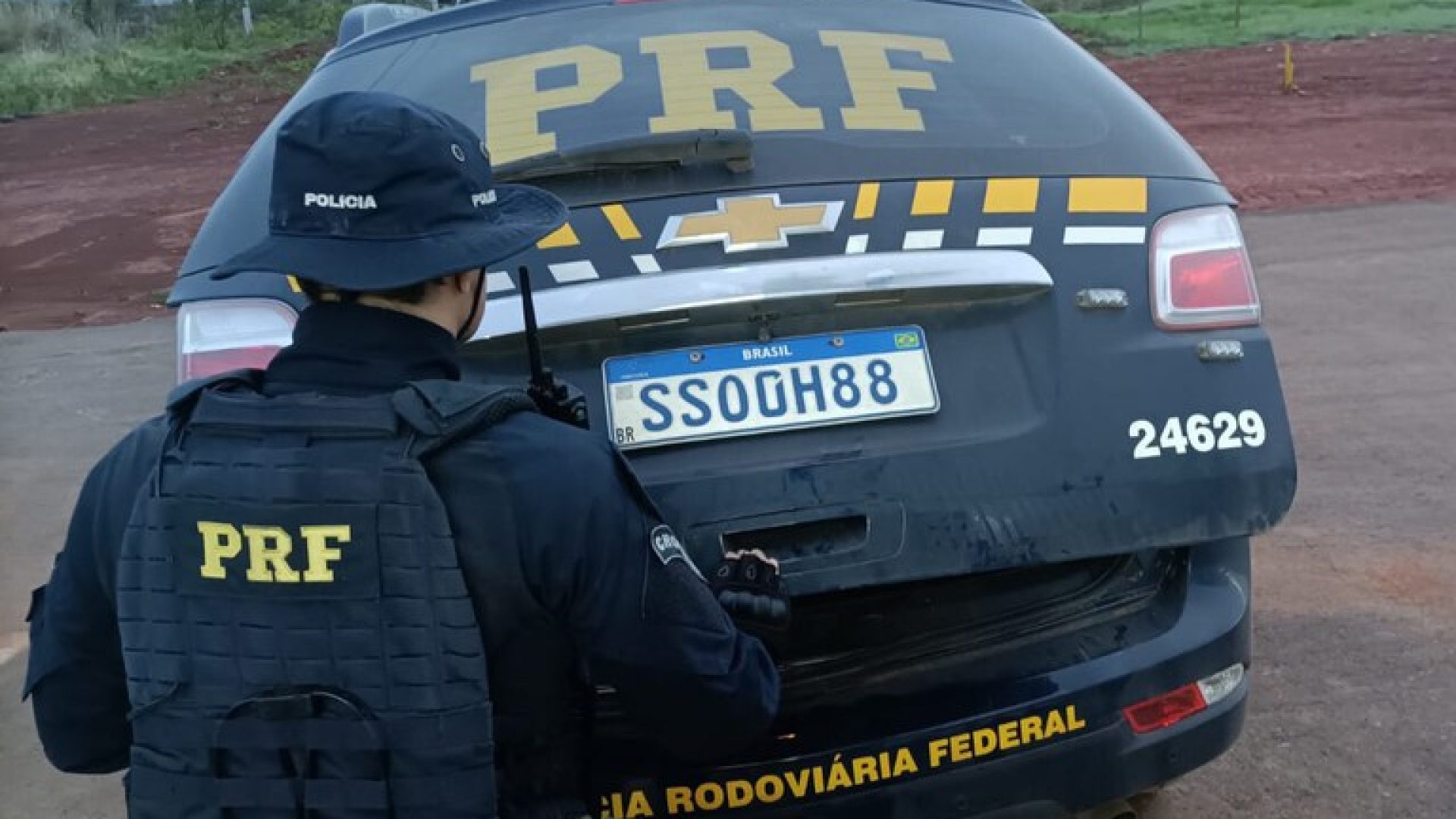 PRF prende suspeito de feminicídio em operação rápida que interceptou fuga pela BR-020