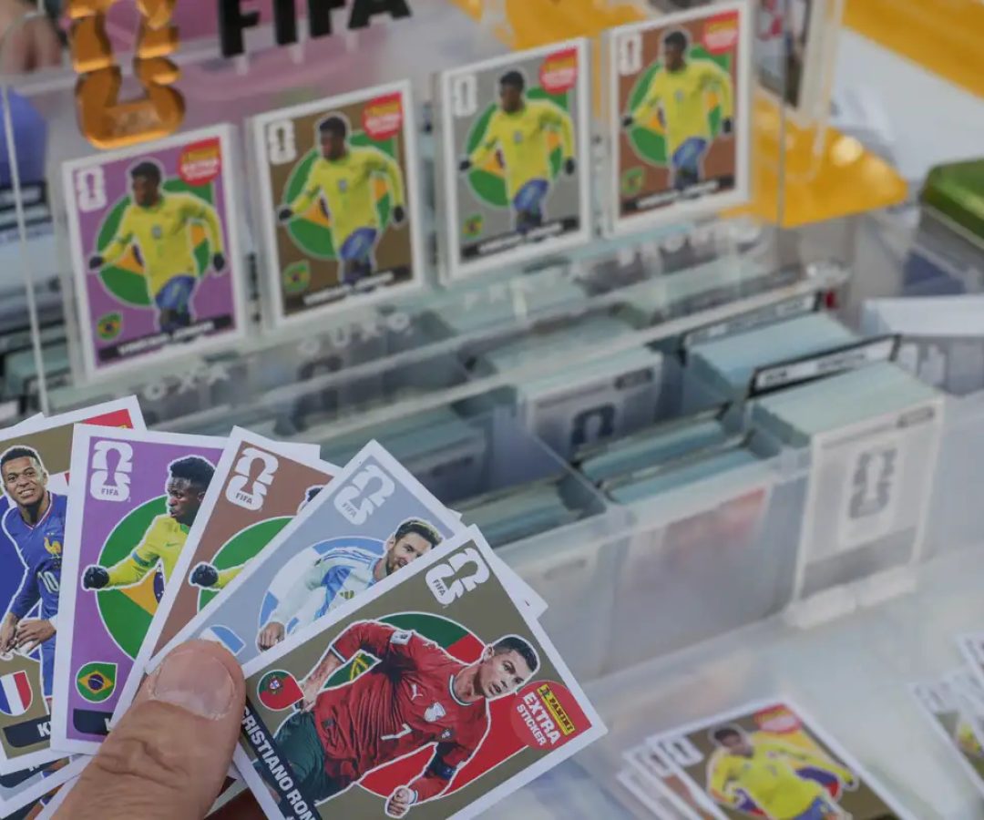 Troca de figurinhas pode atenuar alto custo do álbum da Copa do Mundo