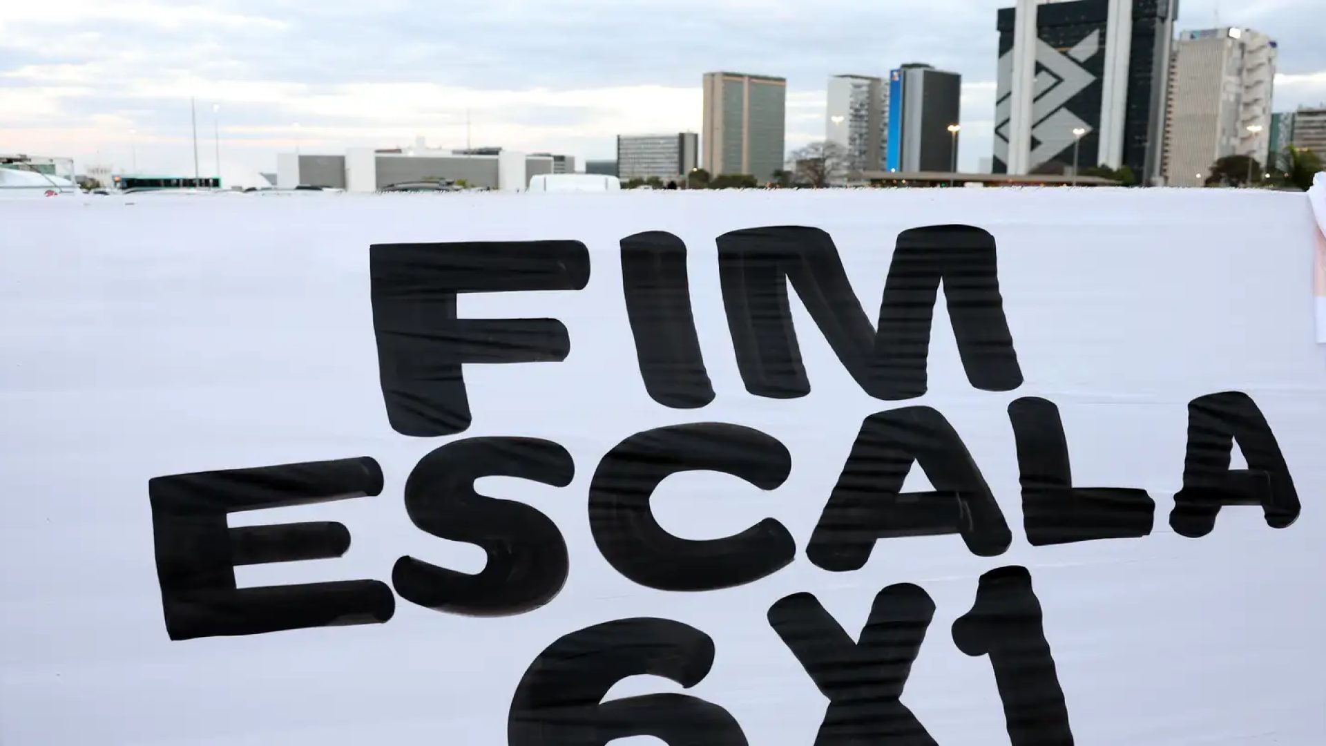 Vereadores fazem “protocolaço” de projetos pelo fim da escala 6x1