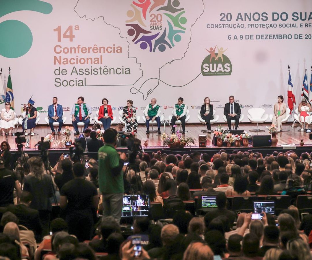 Lula propõe reunião dos Poderes para tratar de feminicídio