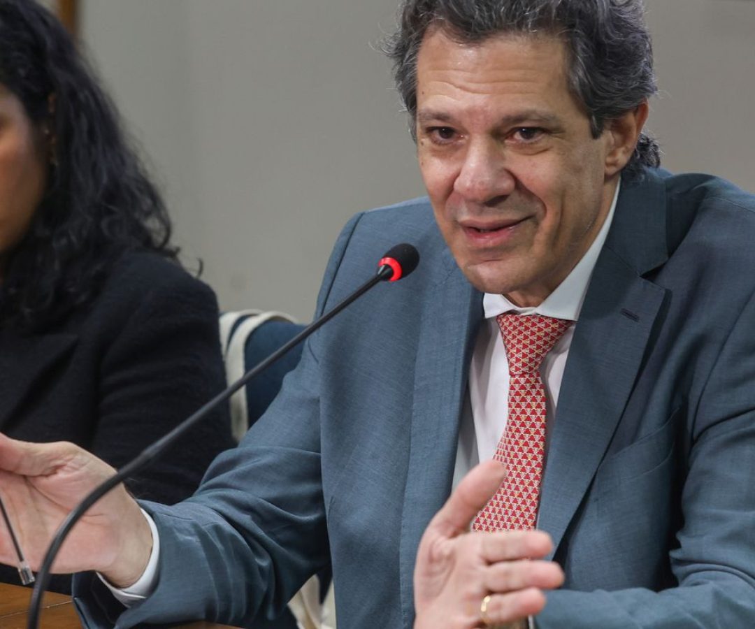 Haddad pede que Congresso enfrente problema dos supersalários
