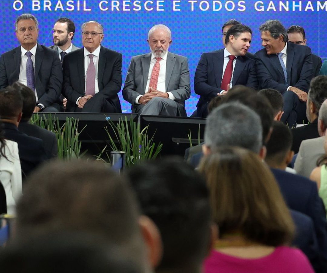 Lula cria comitê gestor e lança plataforma da reforma tributária