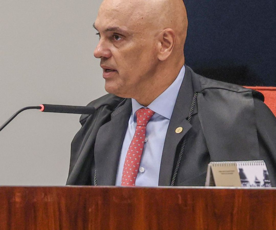 Alexandre de Moraes nega ter viajado em aviões de Vorcaro