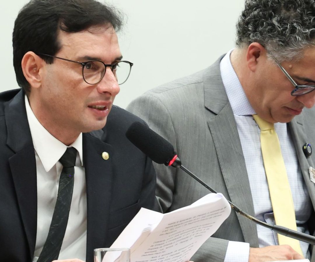 Fim da escala 6x1: relator propõe que um dia de folga seja no domingo