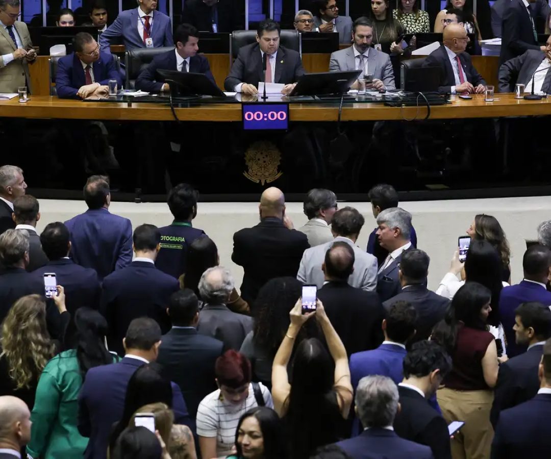 Congresso derruba 52 vetos ao PL do licenciamento ambiental