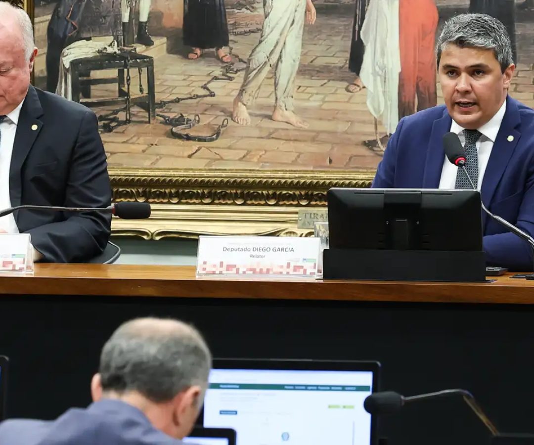 Pedido de vista adia votação de parecer sobre mandato de Zambelli