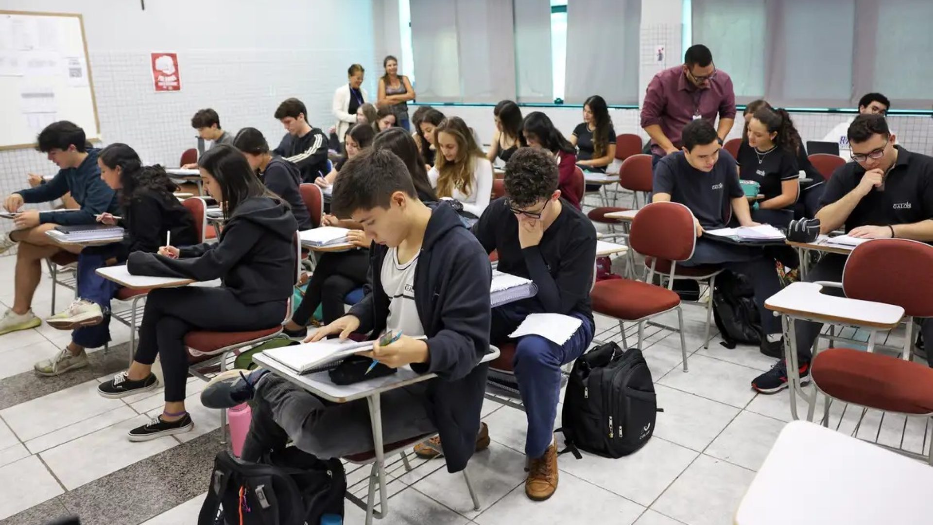 Alunos do Prouni podem pedir bolsa permanência de R$ 700