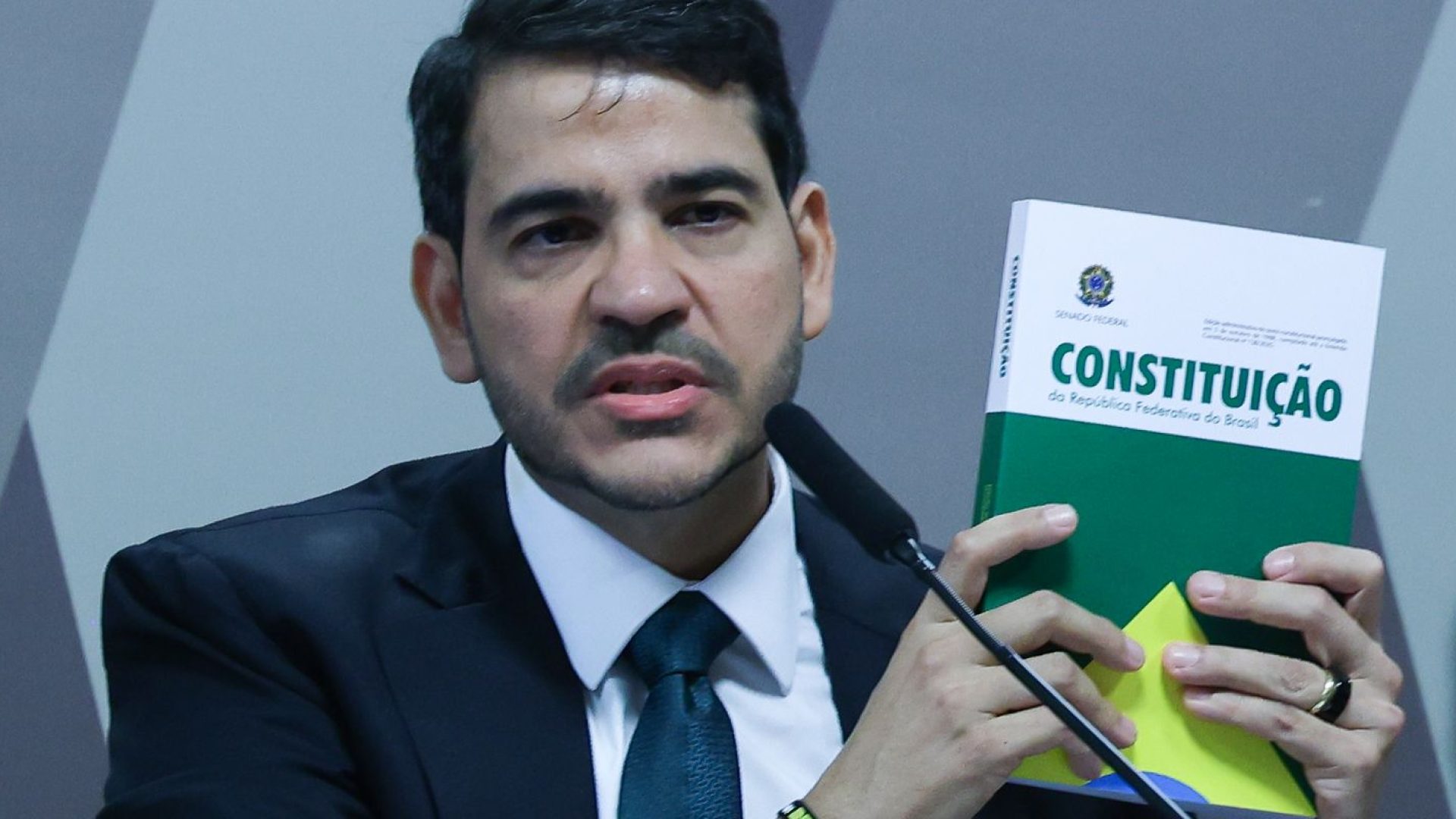 CCJ do Senado aprova nome de Jorge Messias para o STF