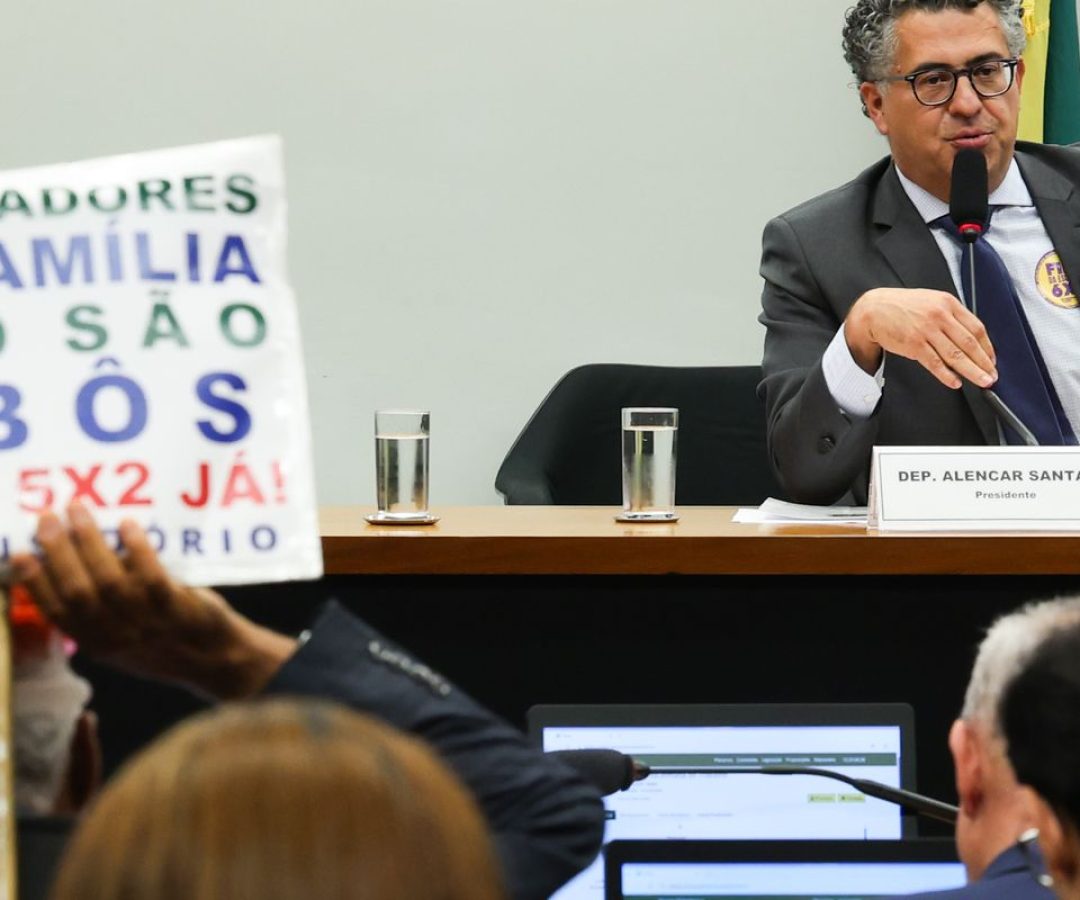 Câmara instala comissão para analisar PEC do fim da escala 6X1