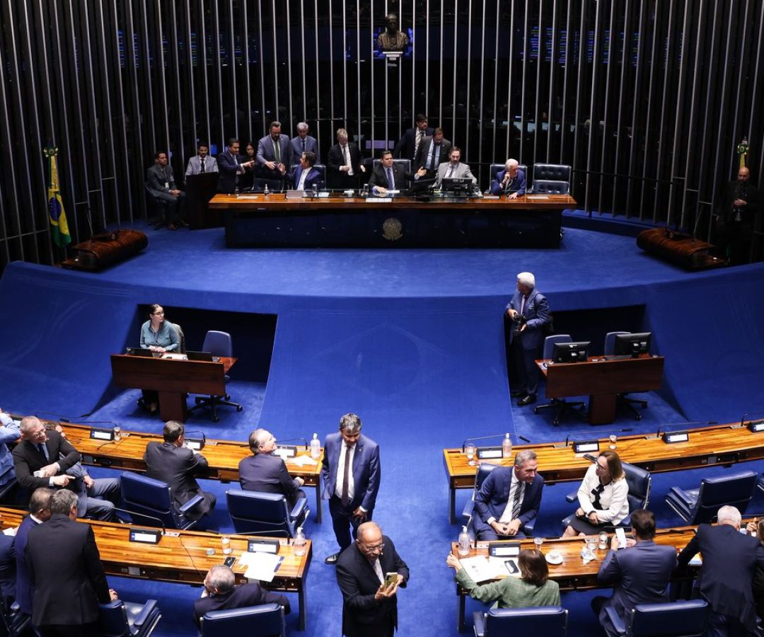 Alcolumbre trava tramitação da PEC do fim da 6x1 no Senado
