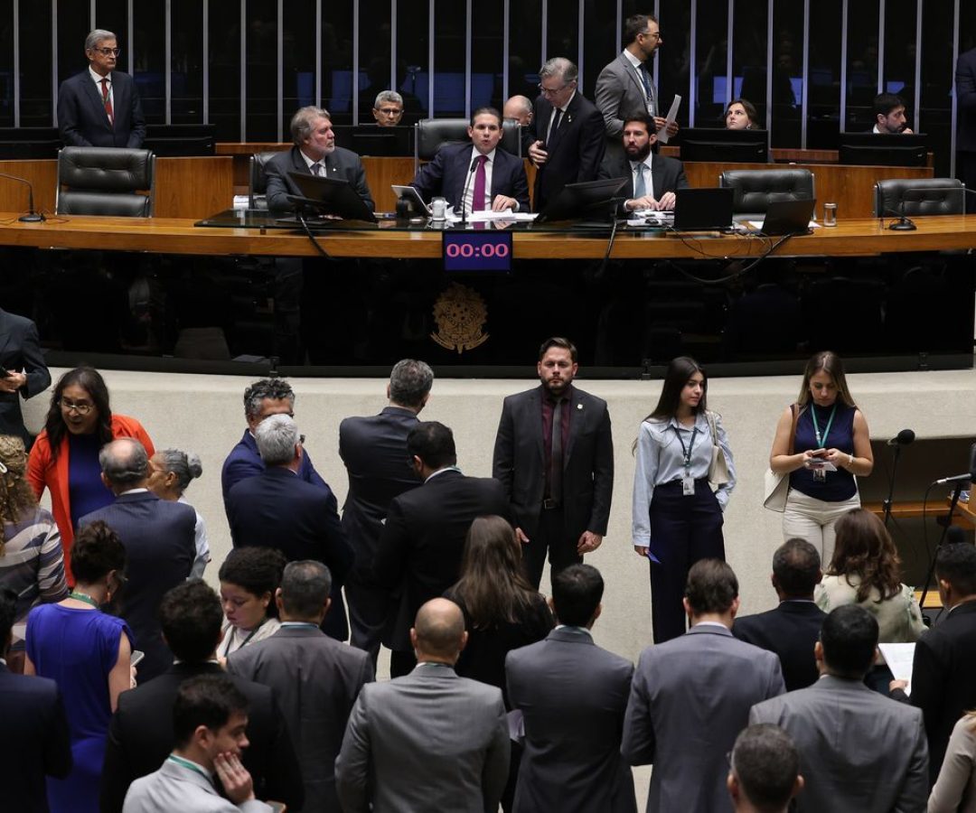 Câmara inicia análise de projeto sobre exploração de minerais críticos
