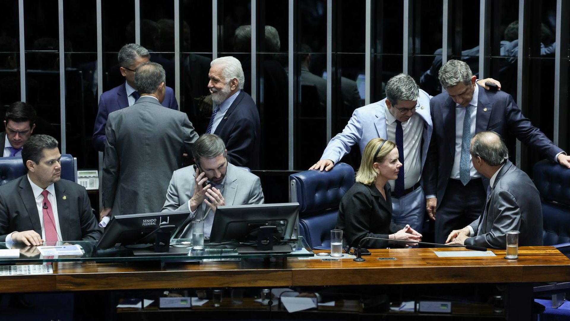 Lula deve sancionar isenção do IR até dia 11, diz Gleisi