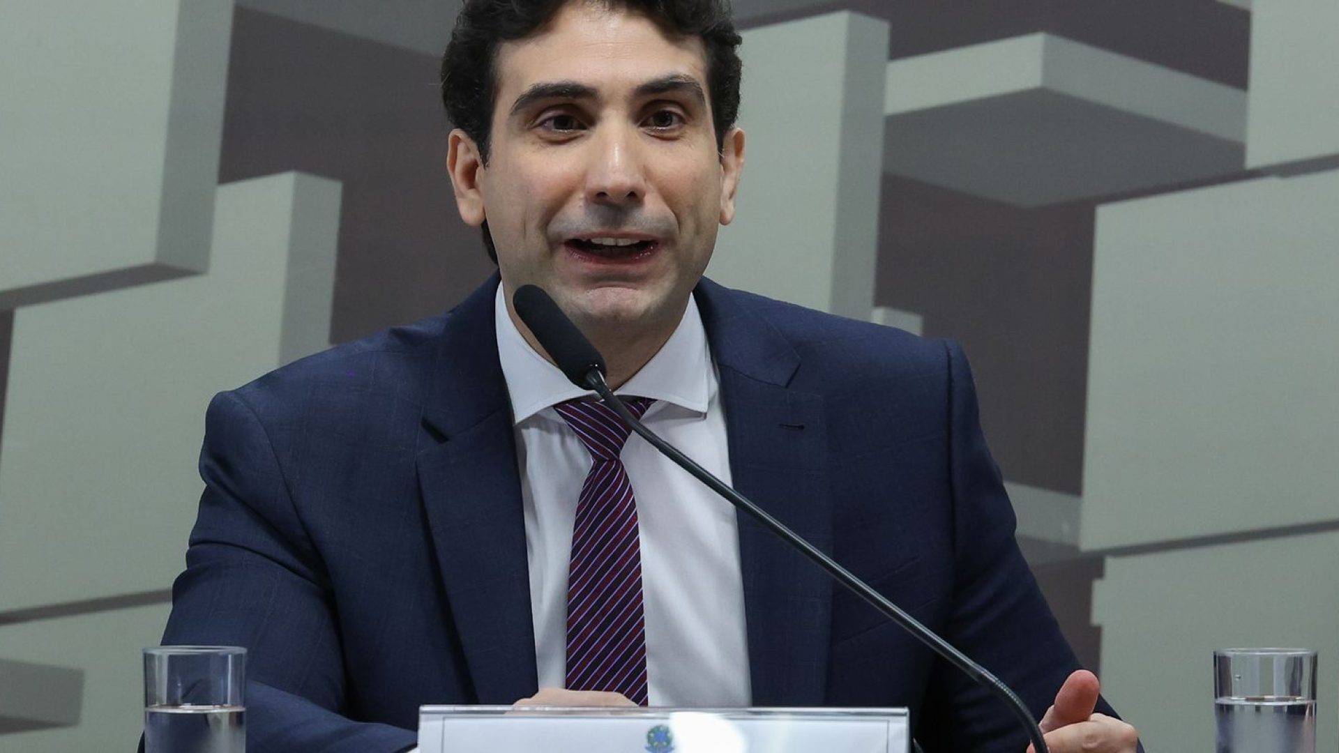 Galípolo: Brasil está mais preparado para volatilidade do petróleo