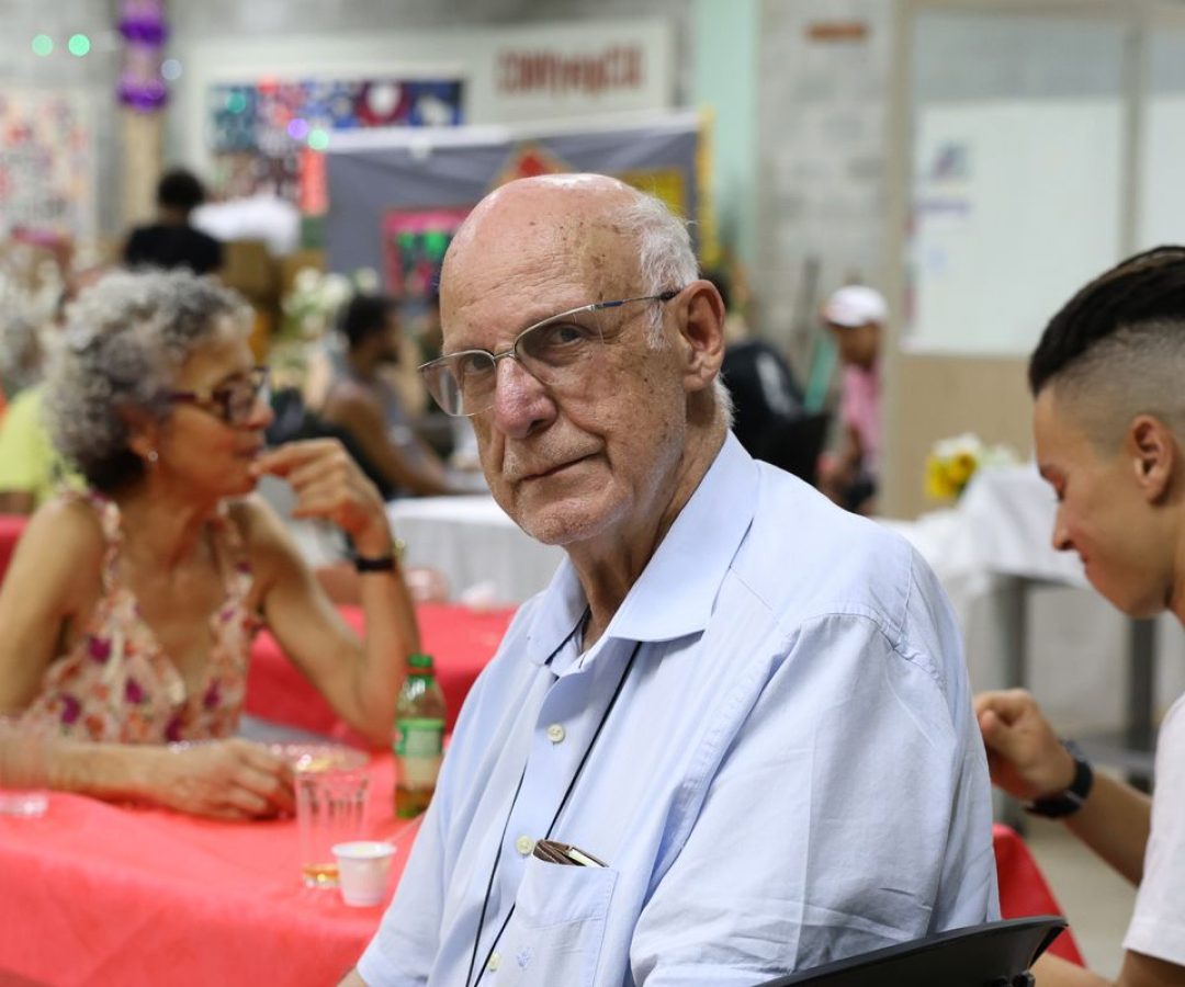 Júlio Lancelotti promove almoço de natal para moradores de rua em SP