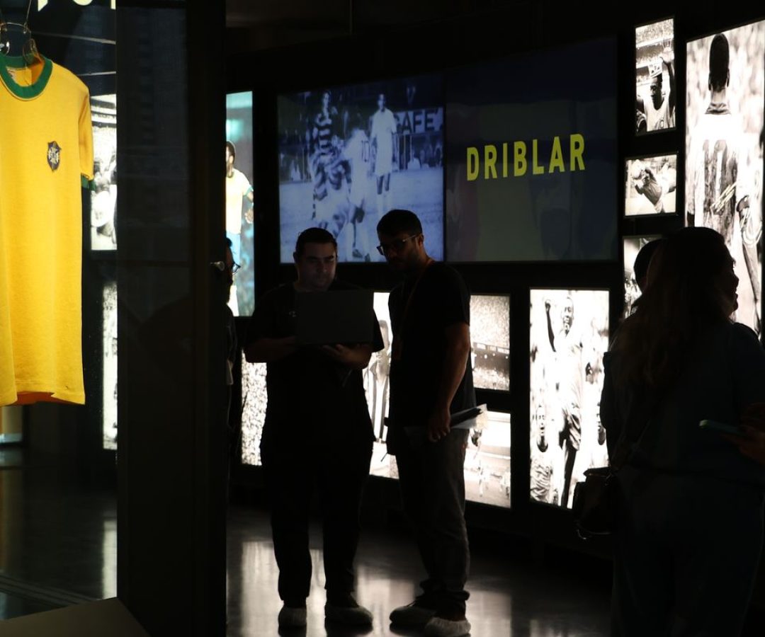 Museu do Futebol lança exposição sobre camisas da seleção brasileira