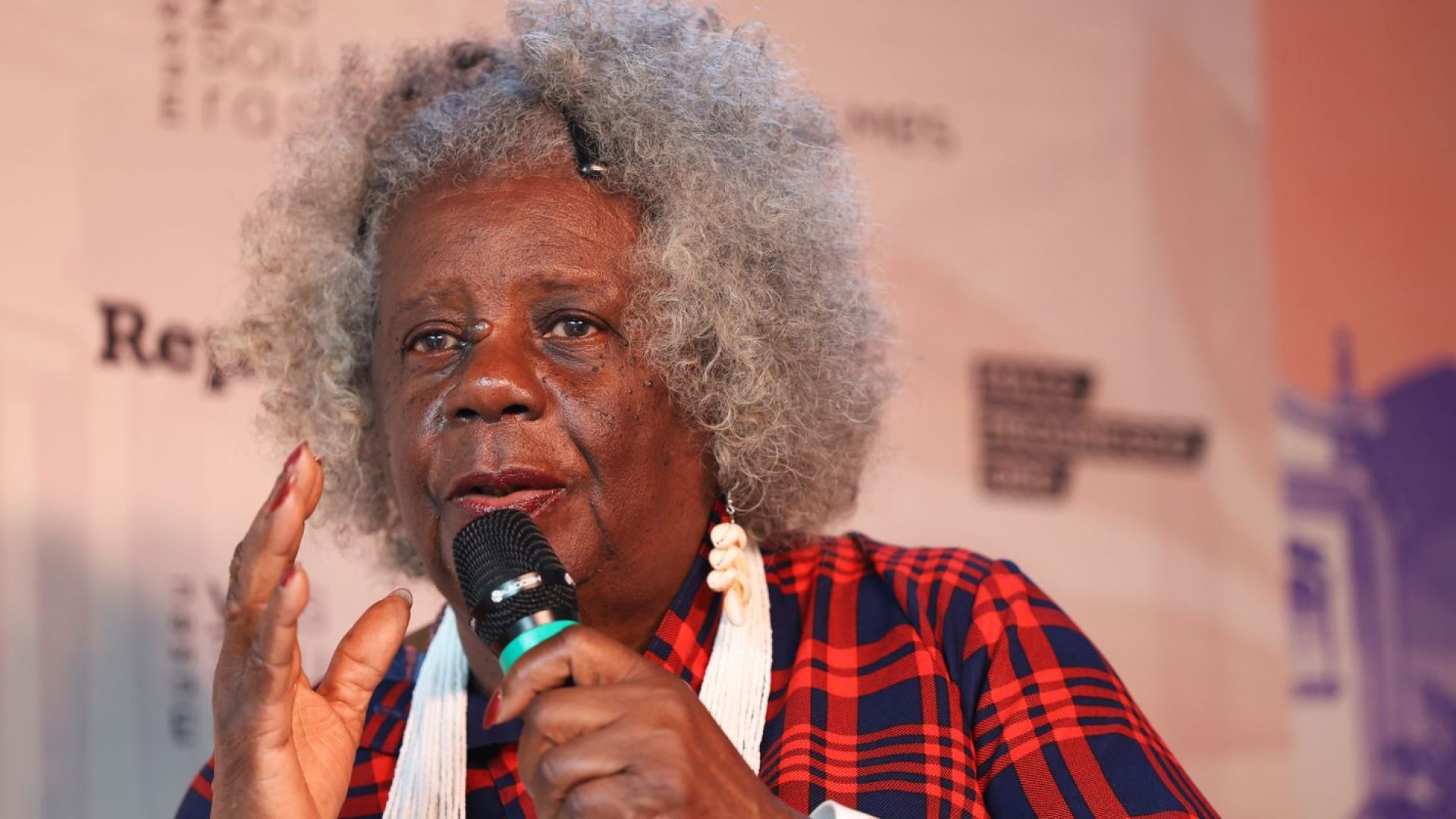 Conceição Evaristo é a 1ª personalidade homenageada em vida pela Flup