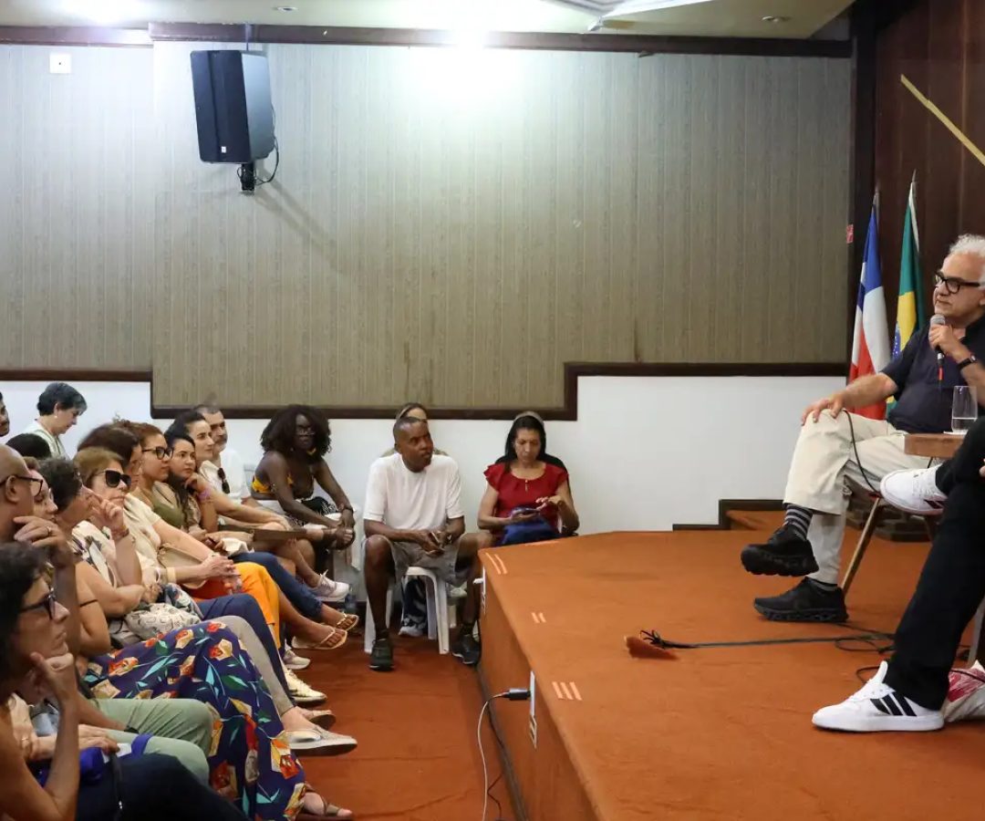 Memória é fundamental na literatura, diz escritor Milton Hatoum
