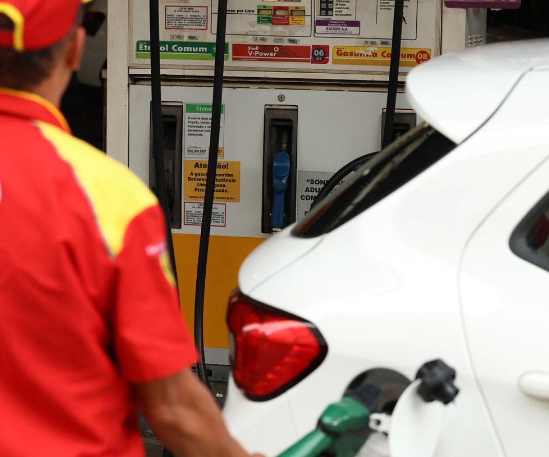 MJSP faz plantão para atender Procons contra aumento de combustível