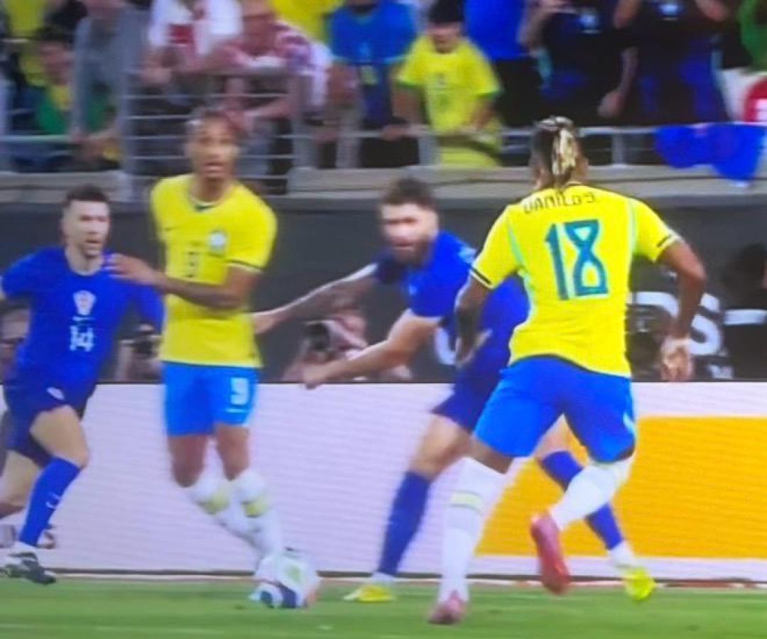 Endrick muda o jogo, salva o Brasil e segura o técnico Ancelotti
