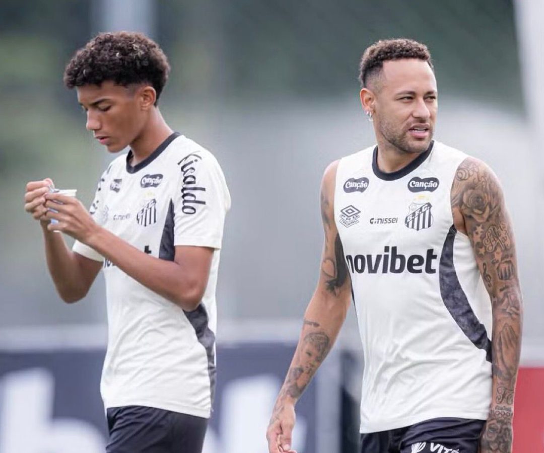 Preso em Tremembé, o que Robinho achou ao saber que Neymar deu um tapa em Robinho Jr?