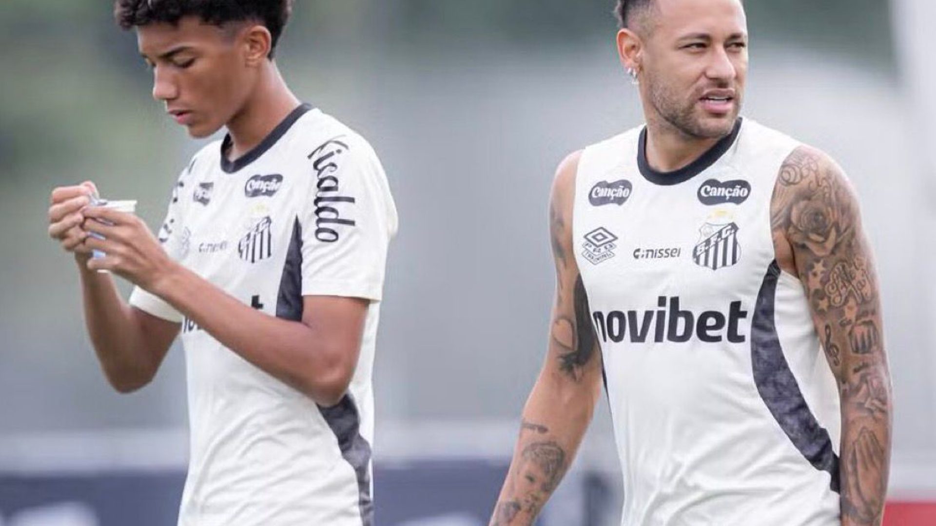 Preso em Tremembé, o que Robinho achou ao saber que Neymar deu um tapa em Robinho Jr?