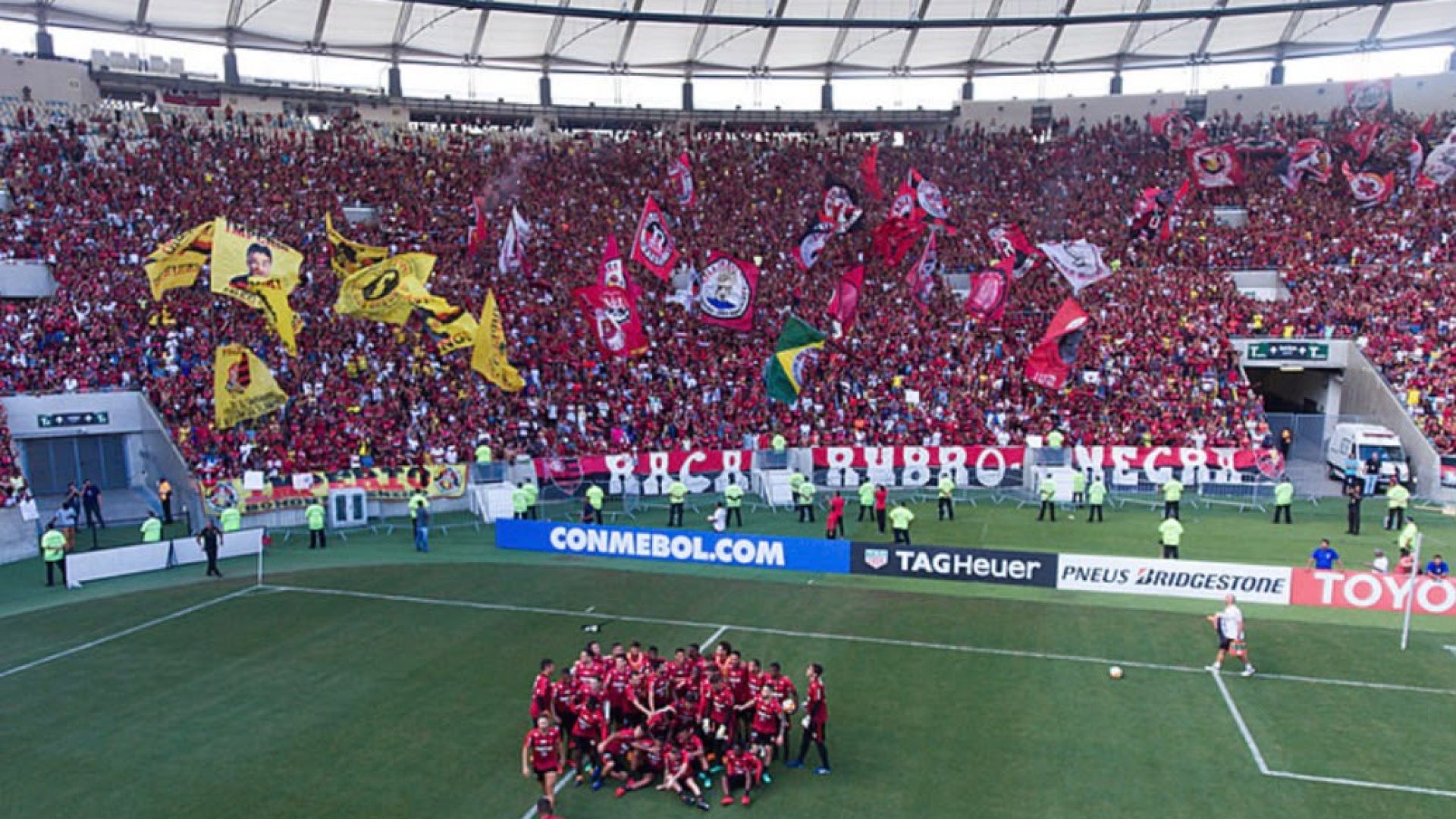 Torcida se conta na pesquisa; paixão se prova na bilheteria do estádio