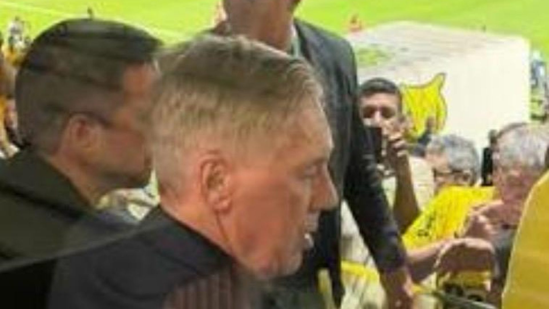 Ancelotti corre o risco de virar colega do torcedor que vai aos jogos e nunca vê Neymar