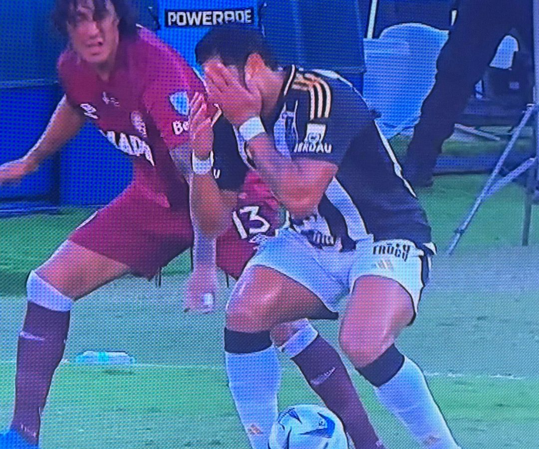 Atlético domina, mas falha nos pênaltis e perde a Sul-Americana para o Lanús