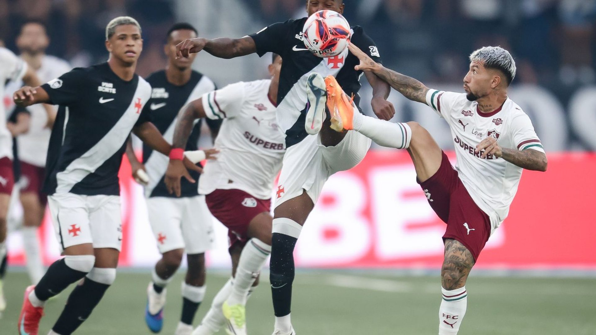 Fluminense e Vasco decidem último finalista do Campeonato Carioca