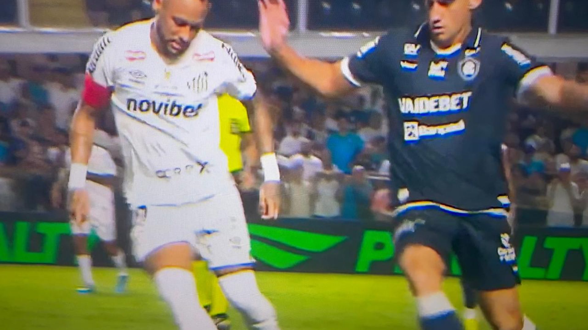 Neymar joga, o Santos vence, mas o problema continua sendo o mesmo