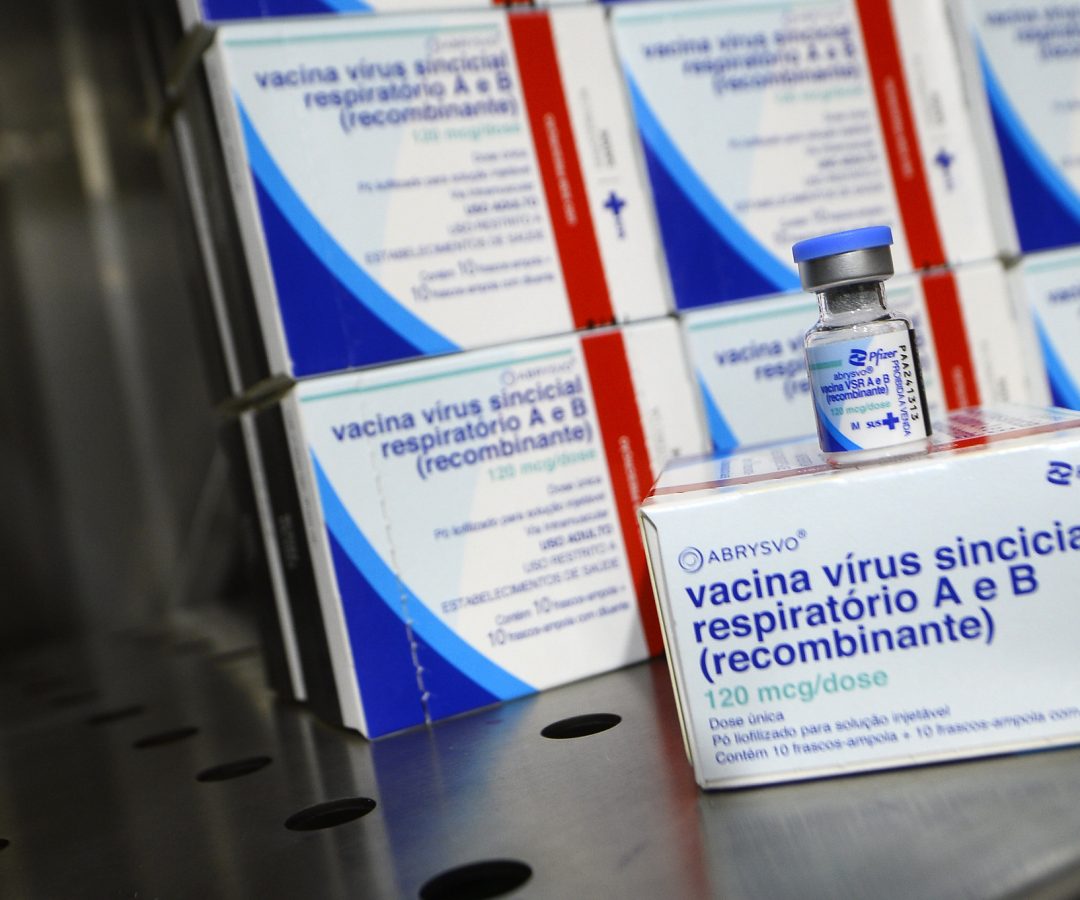 Vacinação de gestantes contra bronquiolite começa nesta quarta no DF