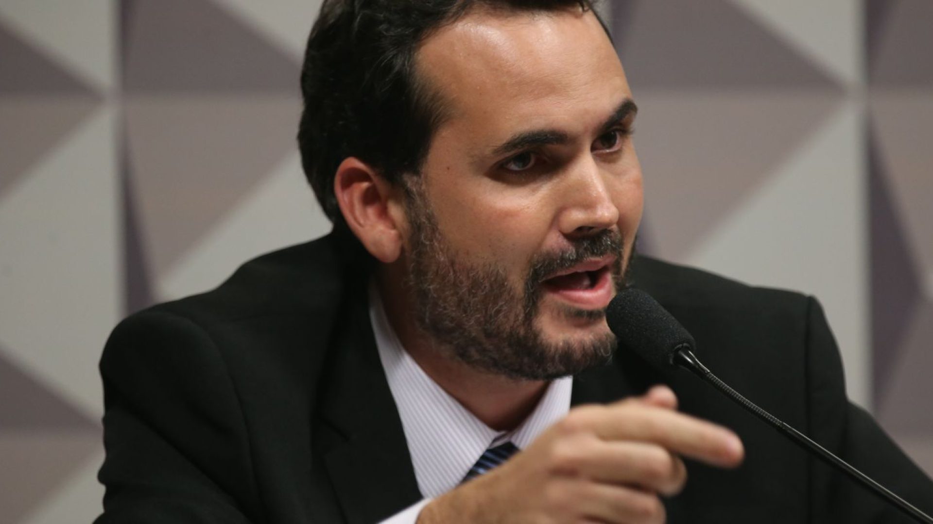Subsídio de R$ 0,35 ao diesel não será retomado, diz ministro