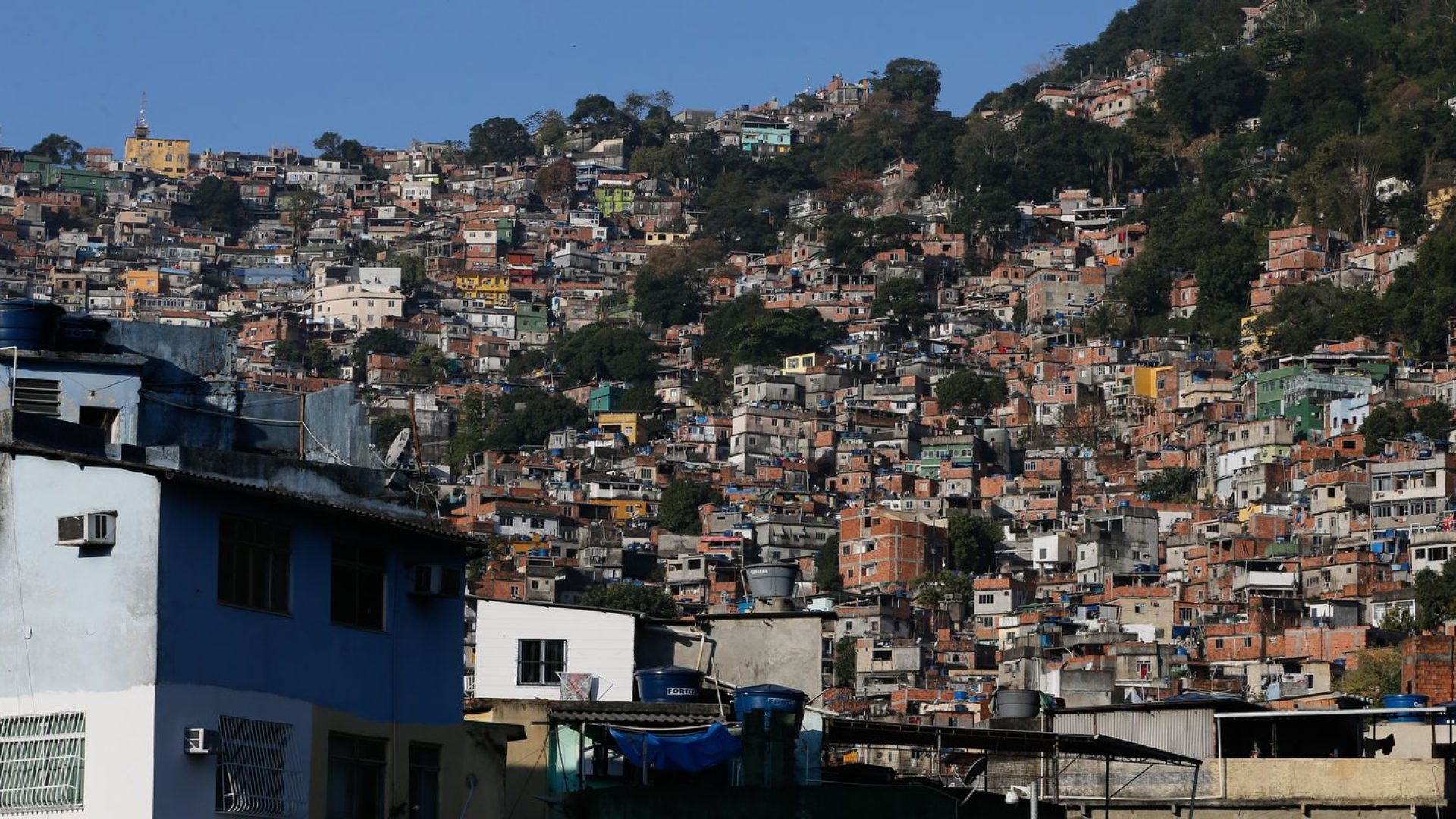 Projeto de turismo em favelas do Rio prepara rota especial para a Copa
