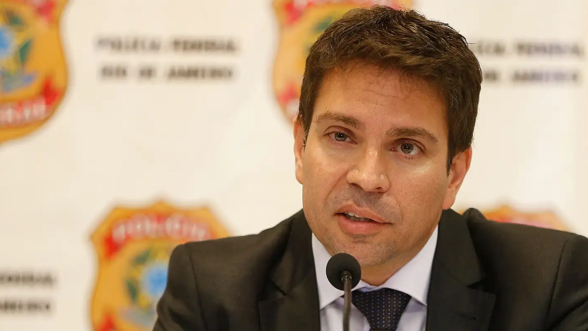 Câmara diz que não foi informada sobre saída de Ramagem do país