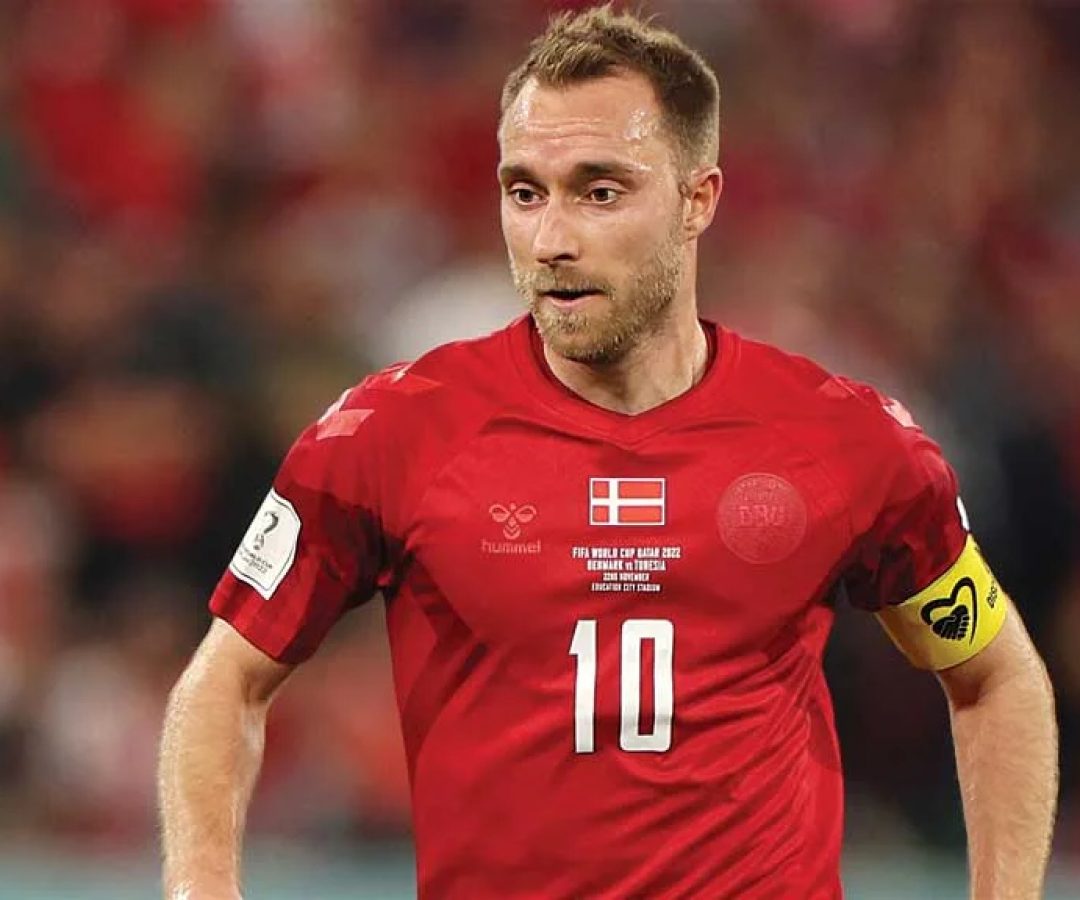 Christian Eriksen passará por exames após novo mal súbito em campo