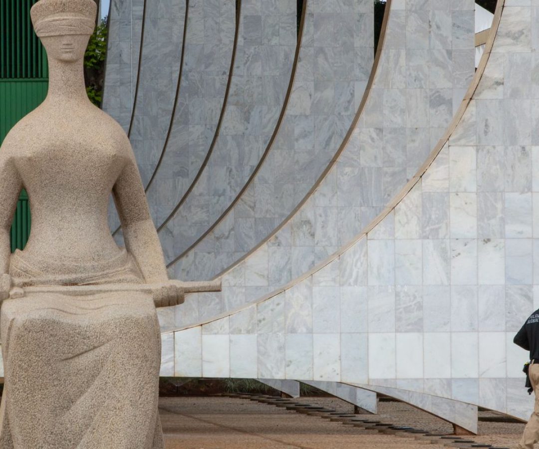 Moraes vota para condenar cinco PMs do DF a 16 anos de prisão