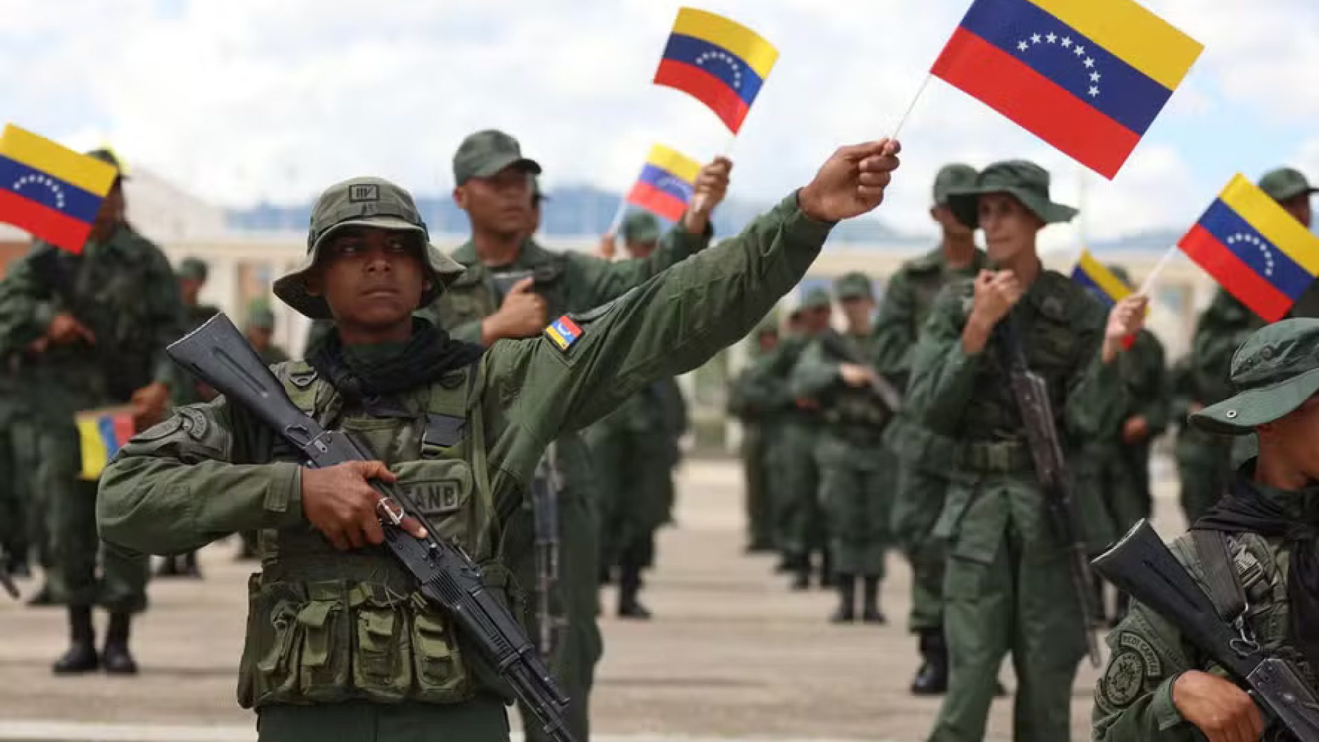 112420742-members-of-the-bolivarian-armed-forces-take-part-in-a-military-exercise-at-fort-tiuna-in-c.jpeg