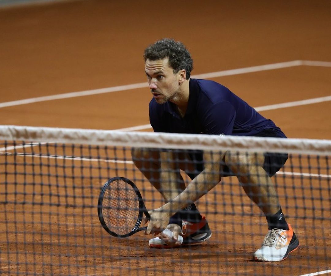 Bruno Soares retorna às quadras para enfrentar lendas do tênis