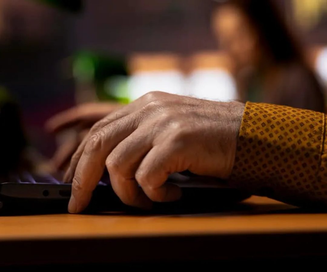 Curso gratuito a distância de Tutoria e a Inclusão de Estudantes com Deficiência Visual recebe inscrições