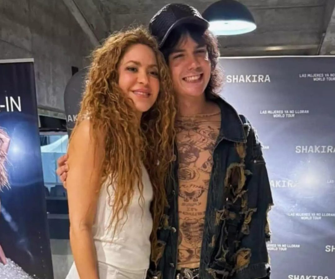 Estilista brasileiro revela bastidores do look de Shakira para o show em Copacabana