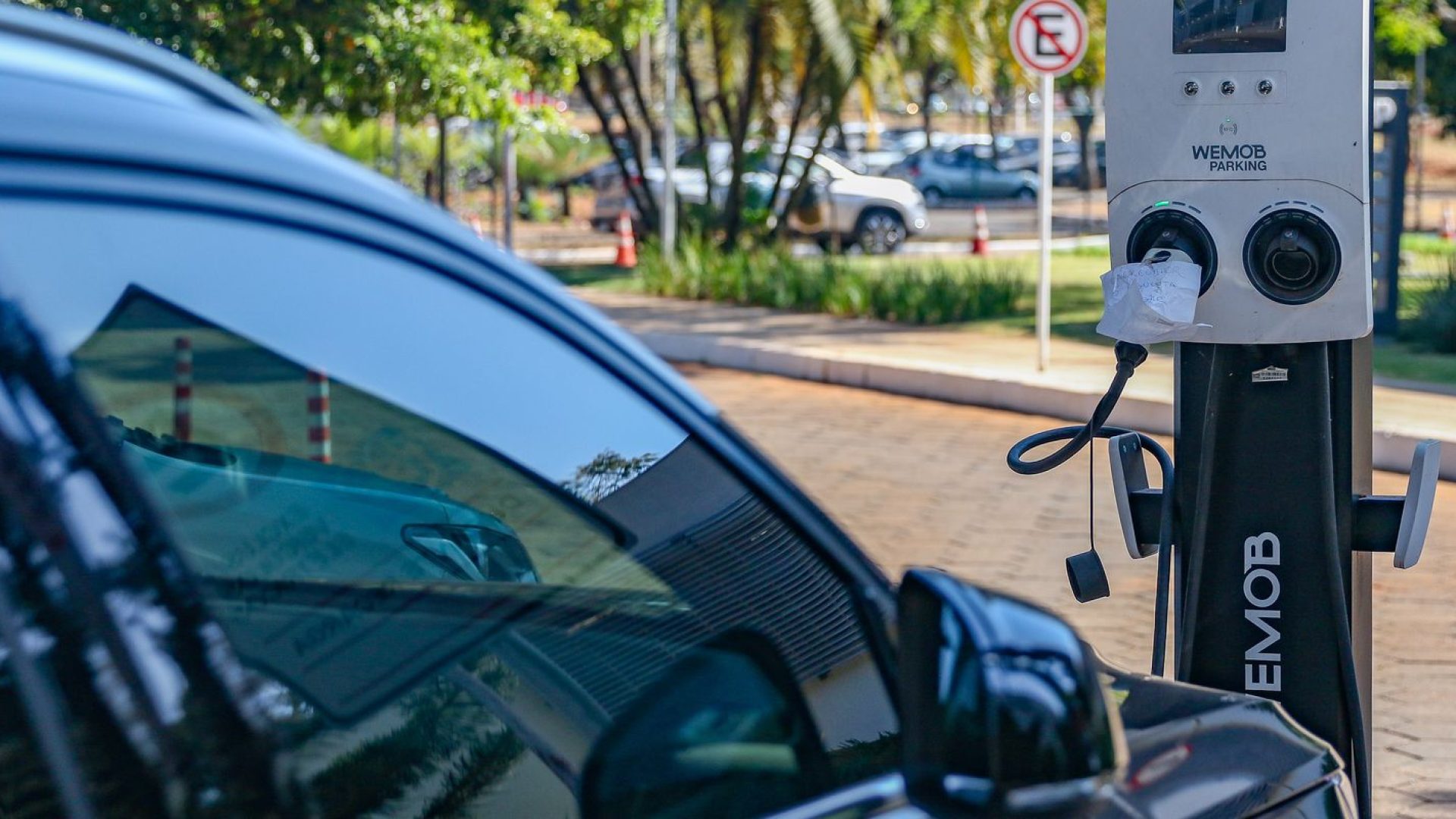 Rio prevê ampliar rede pública de recarga para veículos elétricos