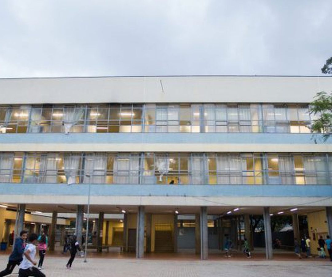 Professores do estado de SP finalizam greve, mas mantêm mobilização